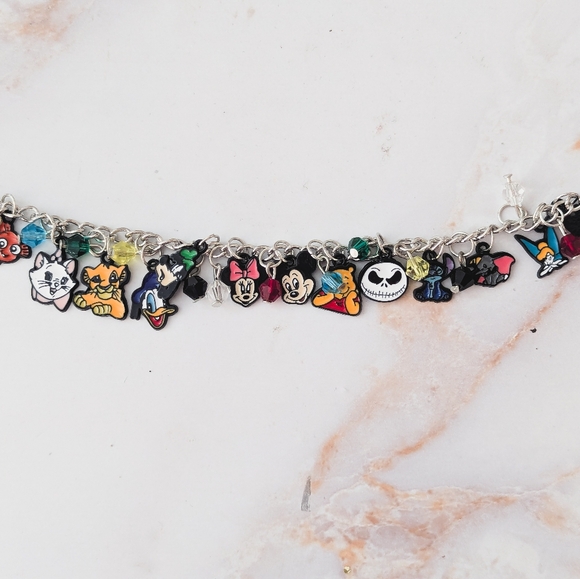 Disney Legends Multi-Charm Bracelet Classic Character Edition - Picture 3 of 9